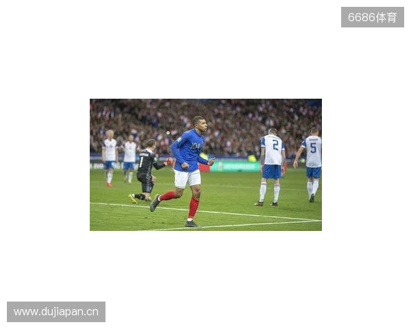 懂球帝2025年10月足坛MVP：姆巴佩蝉联！